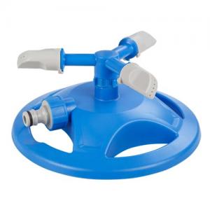 3-arms sprinkler with plastic base
